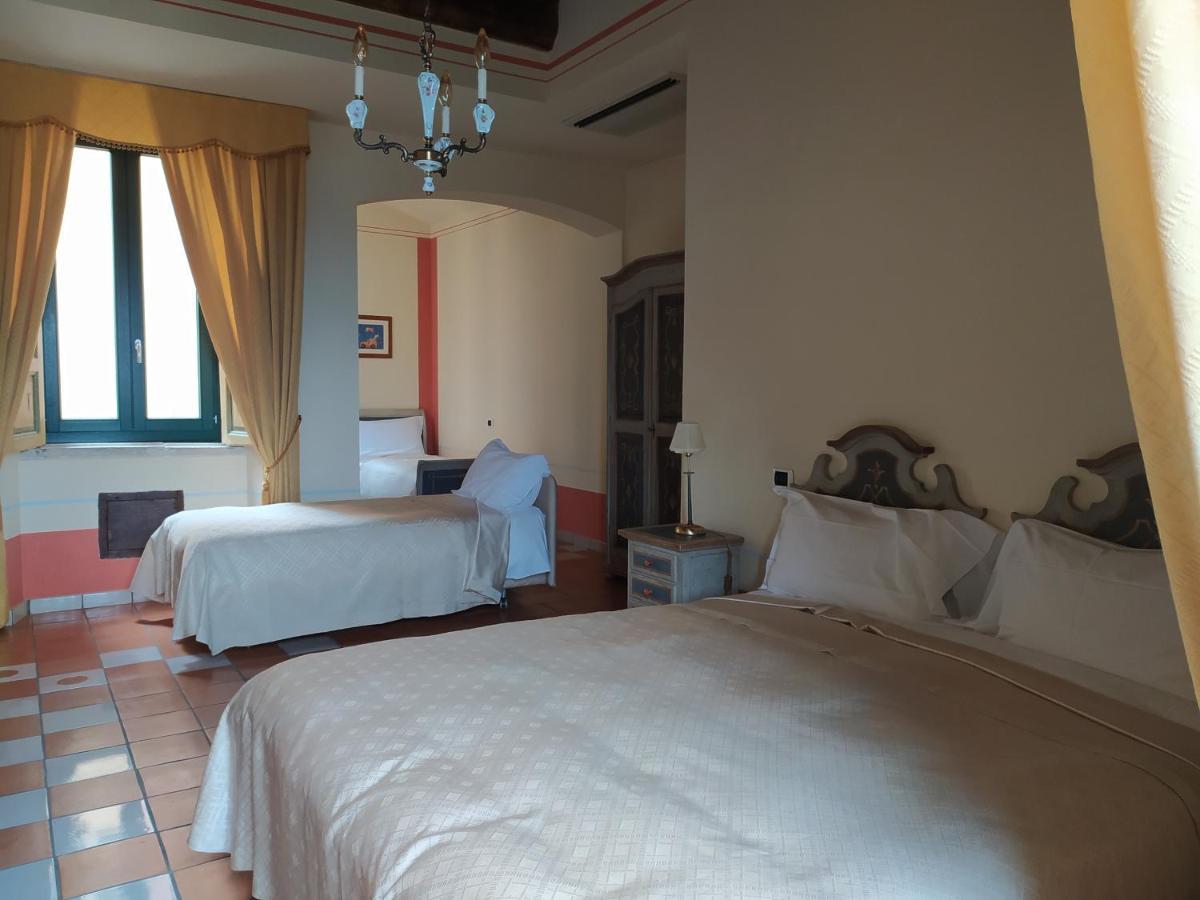 Antichi Feudi Dimora D'Epoca Hotel Teggiano Ngoại thất bức ảnh