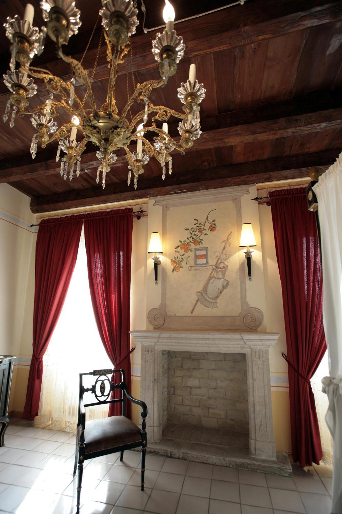 Antichi Feudi Dimora D'Epoca Hotel Teggiano Phòng bức ảnh