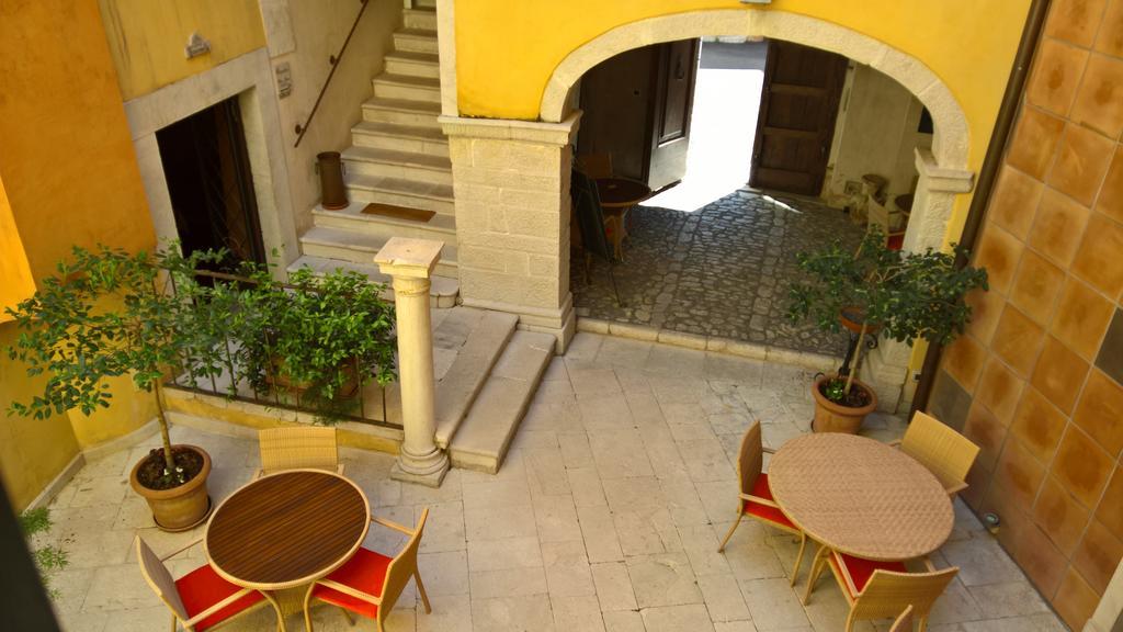 Antichi Feudi Dimora D'Epoca Hotel Teggiano Ngoại thất bức ảnh